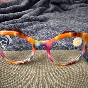 Peepers a most colorful find!  Strength 2.0 with case & tag.